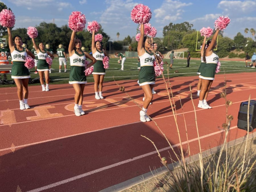 South+Hills%E2%80%99+JV+cheerleaders+engage+the+crowd+by+cheering+on+the+JV+football+team+at+the+Covina-Valley+District+Field.+
