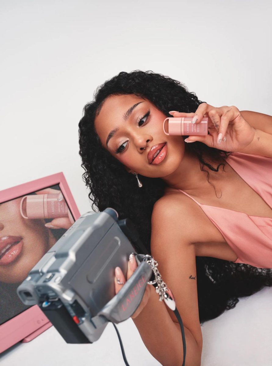 LANEIGE-JuicePop-Box-PopStarPeach_Katseye_Manon_2026_01
